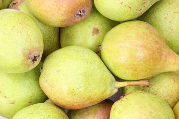Heap of ripe pears