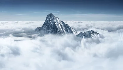 Poster Im Rahmen Berg in den Wolken © dell