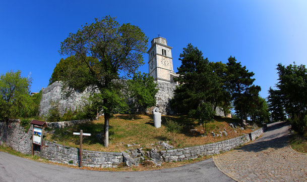 La Rocca e la Chiesa di Monrupino (4)