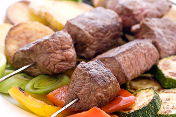 Grill Spiess auf Gemüse