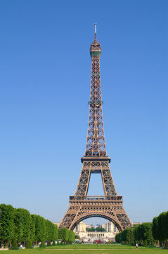 eiffel tower
