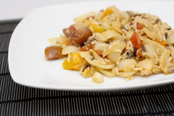 Reispfanne mit frischen Tomaten