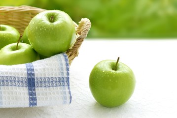 Green apple