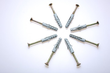 Schrauben und D&uuml;bel