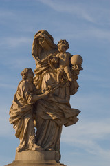 Fototapeta na wymiar Skulptur Karlsbrücke in Prag