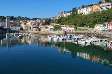 Fototapeta na wymiar Le port de Lekeitio