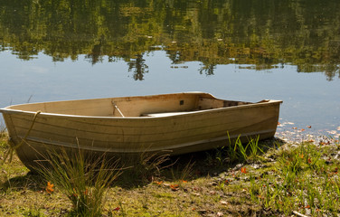 Obraz premium rowing boat on dry land