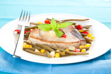 tasty tuna steak prepared whith fresh vegetables