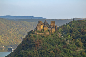 Fototapeta na wymiar Burg Schönburg bei Oberwesel