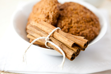 Cinnamon sticks and cinnamon cookies