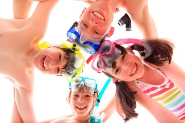 Children with masks and snorkels