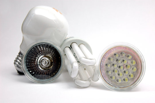 Distintos tipos de lamparas y bombillas