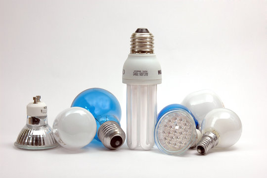 Distintos tipos de lamparas y bombillas