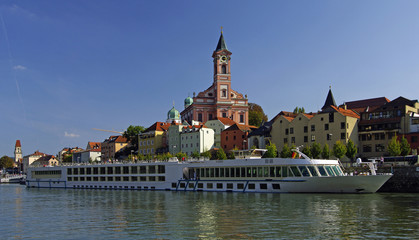 Flußkreuzfahrt auf der Donau