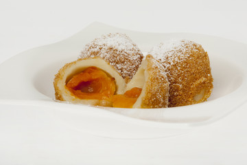 Marillenknödel zum Nachtisch