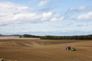 Traktor im Feld