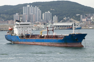 Power and gas industry - crude oil tanker