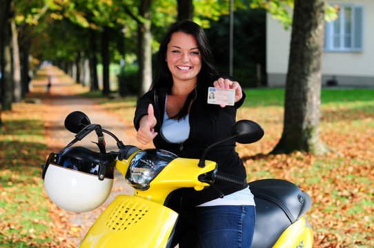 Rollerführerschein Bilder – Durchsuchen 83 Archivfotos, Vektorgrafiken ...
