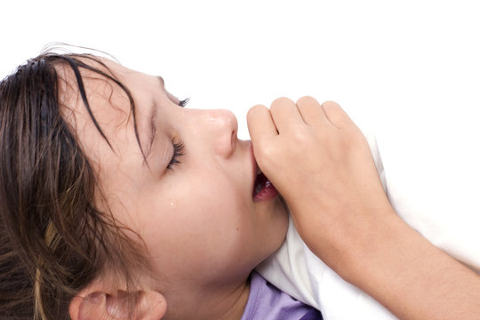 enfant qui tousse et qui &agrave; de la fi&egrave;vre