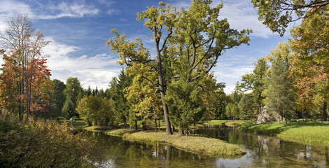 Fototapeta premium Autumn park panorama