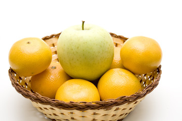 Apfel und Mandarinen