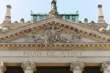 Fronton du Palais de Justice de Strasbourg