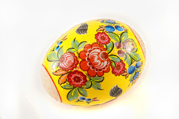 egg with a sticker flowers