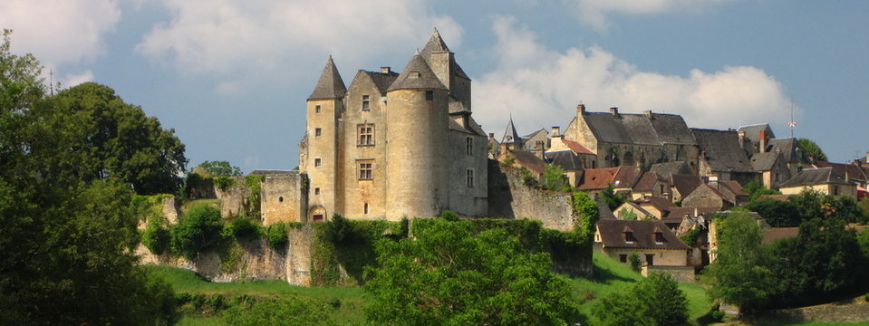 Salignac et son Ch&acirc;teau, P&eacute;rigord, Quercy, Limousin
