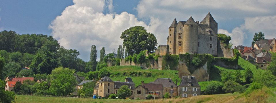 Salignac et son Ch&acirc;teau, P&eacute;rigord, Quercy, Limousin