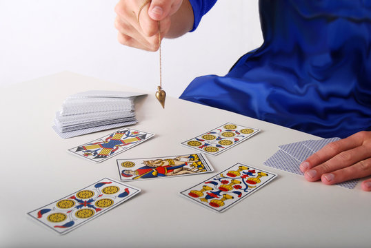 Voyance - Pendule et Tarot