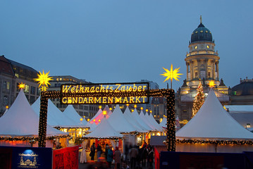 Berlin Weihnachtsmarkt Gendarmenmarkt 02 © LianeM