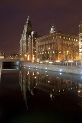 Fototapeta na wymiar Zmierzch w Liverpoolu
