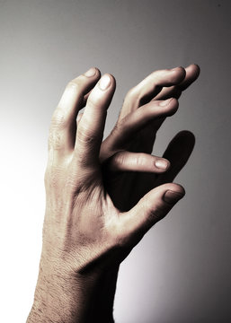 mains symbole vulnérabilité