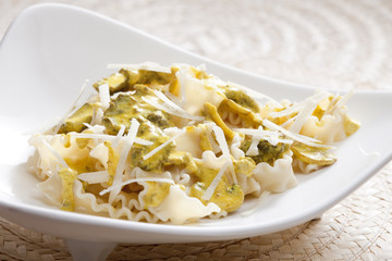 pasta with chicken meat and curry