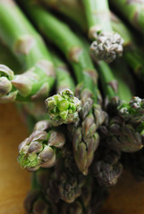 Asparagi verdi crudi