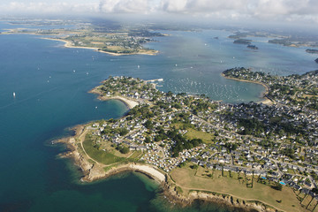 vue aerienne d'Arzon ( port crouesty ) Golfe du Morbihan (56)