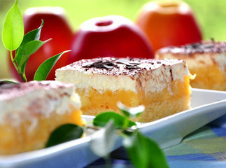 Gedeckter Apfelkuchen