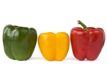 Gelbe, grüne, rote Paprika isoliert