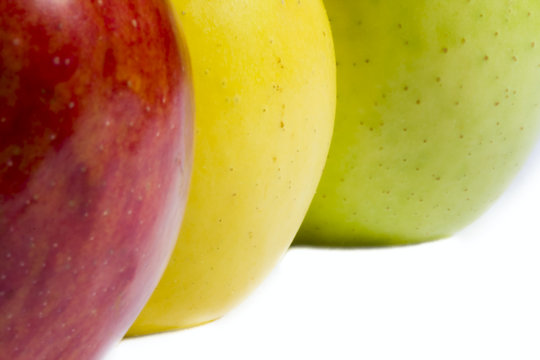 detalle del contraste de color en la variedad de las manzanas
