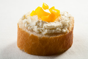 Mini sandwiches - bread with cream cheese and vegetables