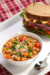 Minestrone soup