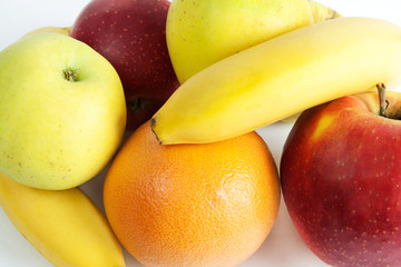 Includes banana, apple, orange, grapefruit and mandarin.