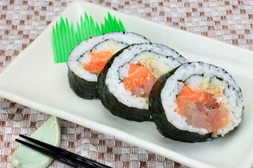 sushi(makizushi)