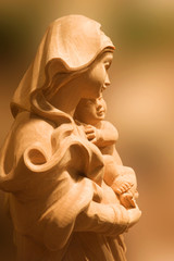 wood-Madonna © Renáta Sedmáková