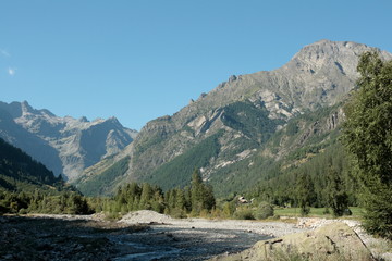Fototapeta na wymiar Vallée de Champoléon,Hautes-Alpes