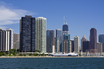 Fototapeta na wymiar Chicago seen from the lake