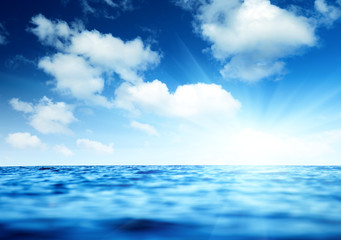 Obraz premium sea and cloudy sky