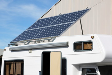 Camping car et panneau solaire