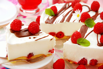 raspberry cake