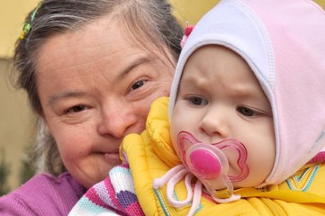 down syndrome femme avec bébé